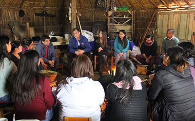 director regional, Juan Pablo Orlandini, “desde Junji Araucanía, es un énfasis promover espacios donde se rescate y visibilice el conocimiento ancestral mapuche y la diversidad sociocultural de nuestra región”.