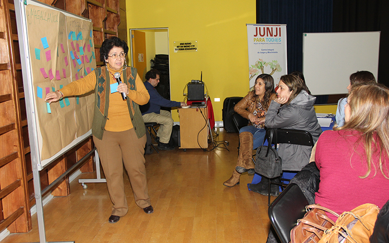 Alta asistencia y participación tuvo seminario organizado por la JUNJI en Punta Arenas