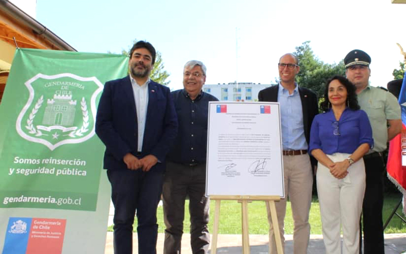 Junji Ñuble y Gendarmería firman convenio para mejorar condiciones de hijos e hijas de internas