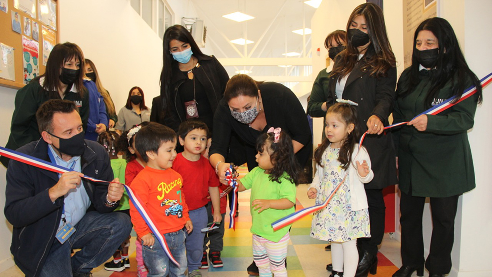 Junji reinaugura dos jardines infantiles en Punta Arenas en su aniversario 52
